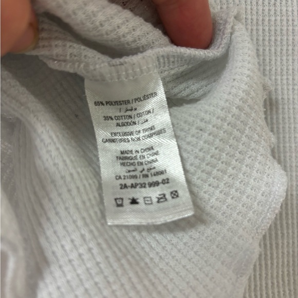 Rose & Vine Button Cropped Top white size medium - Picture 5 of 5